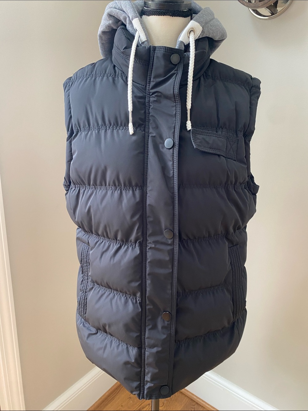 Black layered sweatshirt button from vest streetwear layered hooded puffer
